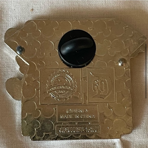 Disneyland 60th anniversary ears, pin and pennant. - Picture 5 of 7